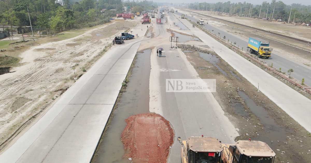 Fear-of-suffering-on-the-roads-of-Sirajganj-during-the-Eid-journey