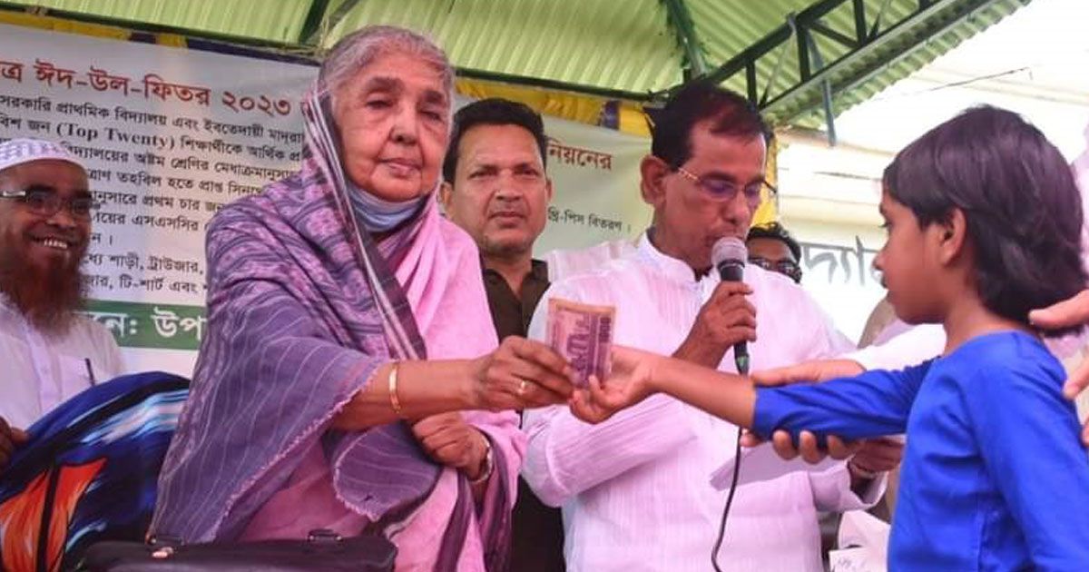 শেখ হাসিনা হযরত ওমরের অনুসরণে মানুষের খোঁজ রাখেন: মতিয়া