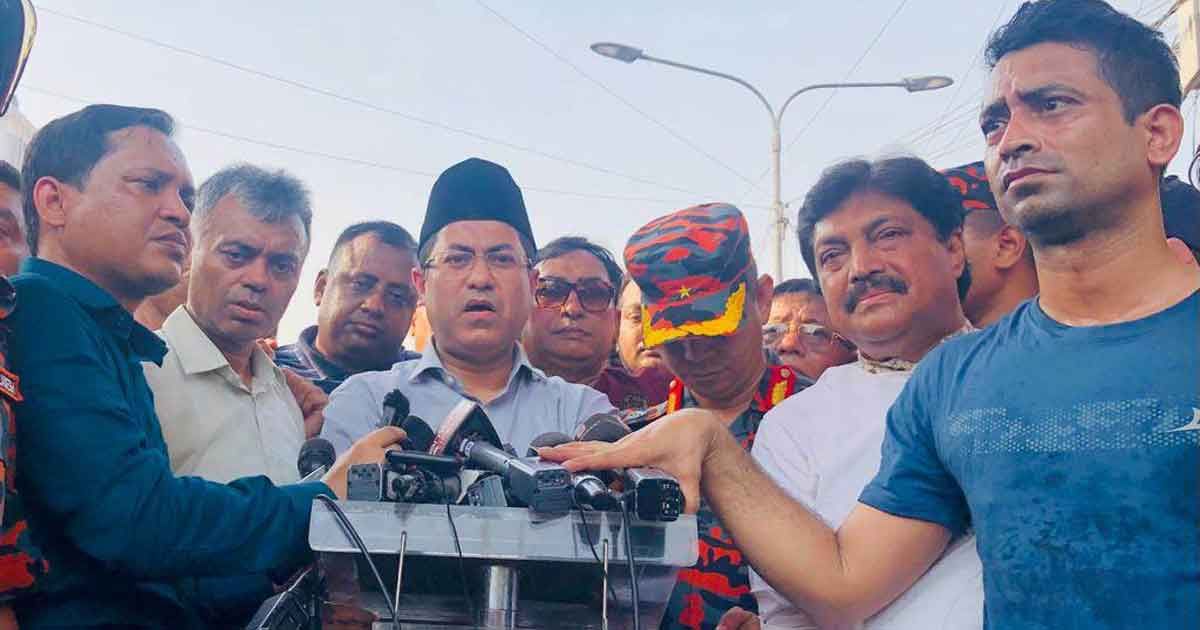 একের-পর-এক-আগুনের-ঘটনায়-শঙ্কিত-মেয়র-তাপস