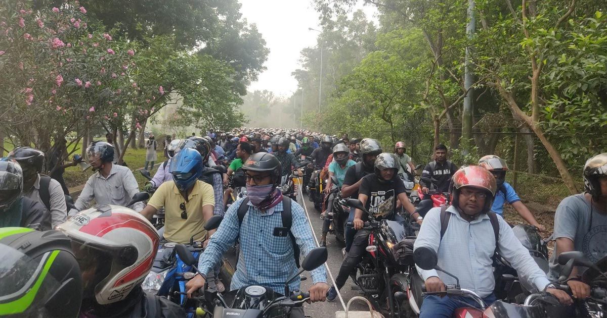 চাপ-বেড়েছে-ঢাকা-টাঙ্গাইল-মহাসড়কে-মোটরসাইকেলে-যাত্রা-বেশি
