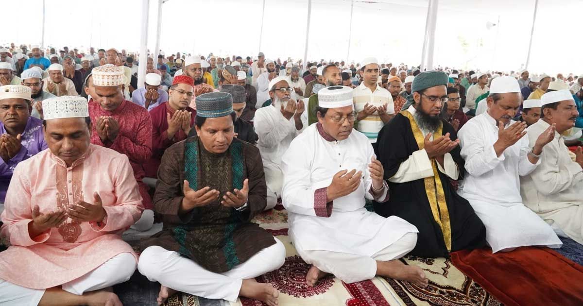 রাজশাহীতে-ঈদ-জামাতে-বৃষ্টির-জন্য-দোয়া