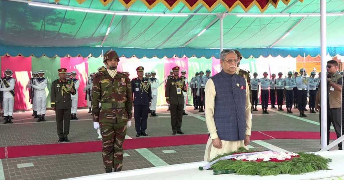 জাতির-পিতার-সমাধিতে-রাষ্ট্রপতির-শ্রদ্ধা