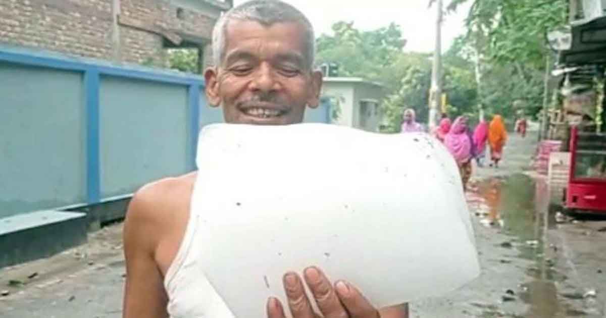 রাজবাড়ীতে পড়ল ৫ কেজি ওজনের শিলা