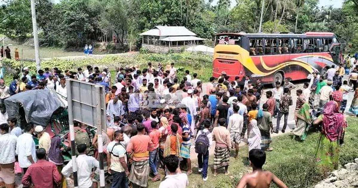 বাসের-ধাক্কায়-অটোরিকশার-৩-যাত্রী-নিহত