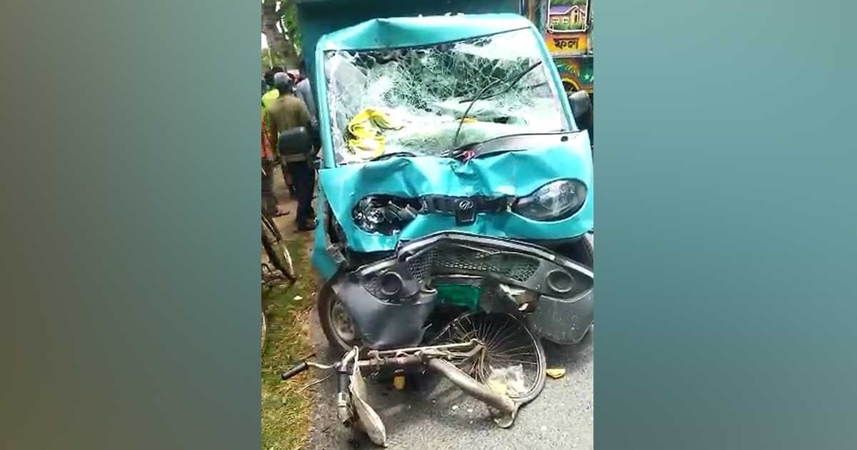 ভ্যানে-পিকআপের-ধাক্কা-দুই-শিশুসহ-চারজন-নিহত