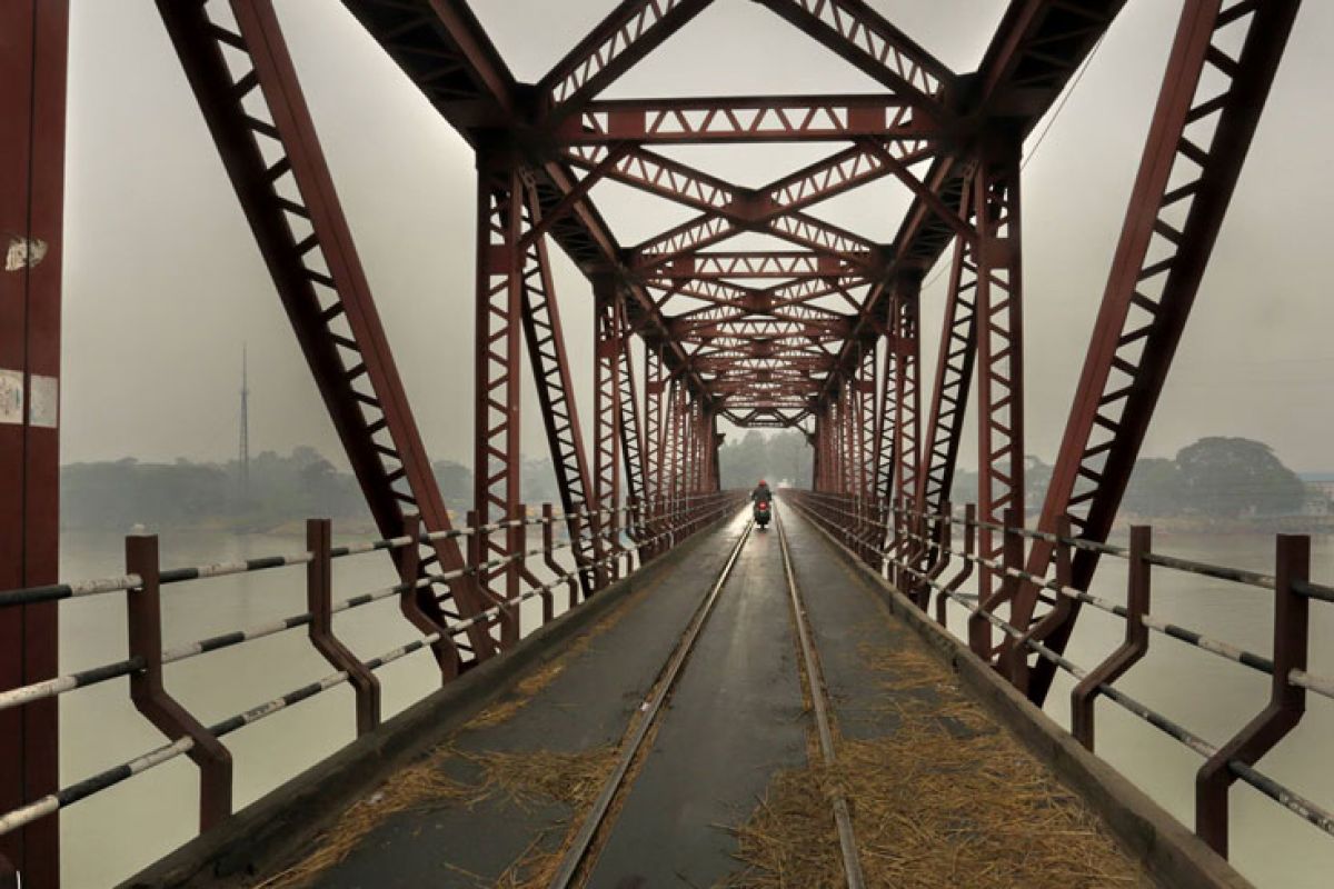 সংস্কার-হচ্ছে-কালুরঘাট-সেতু-চলবে-ফেরি