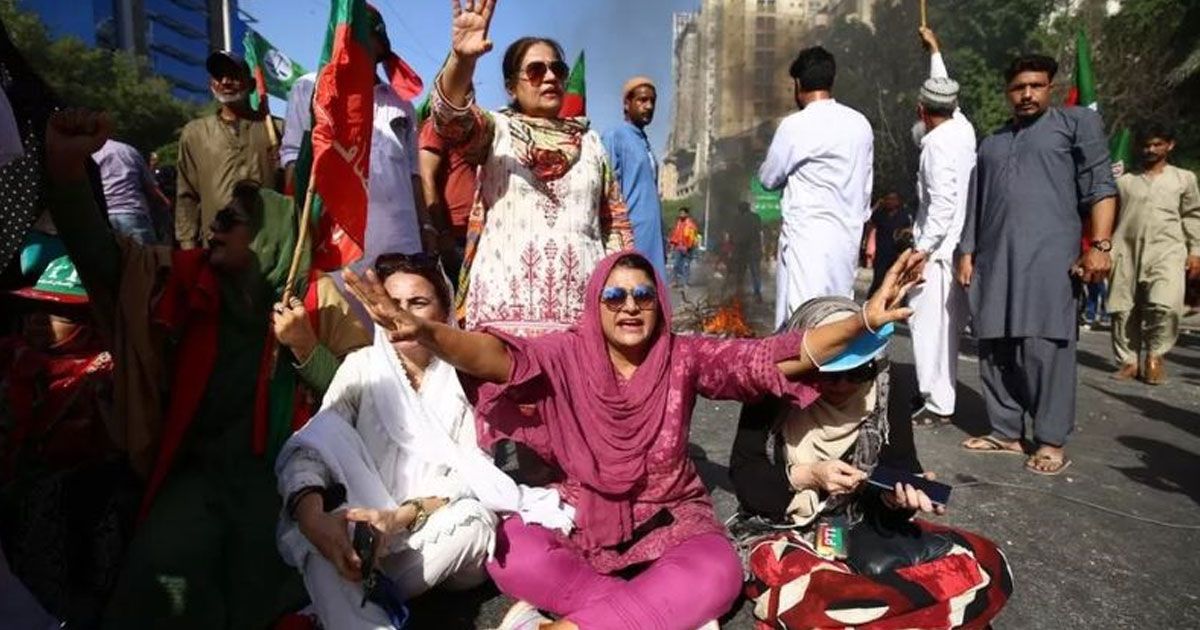 ইমরানের-মুক্তির-দাবিতে-পাকিস্তানে-ধর্মঘটের-ডাক