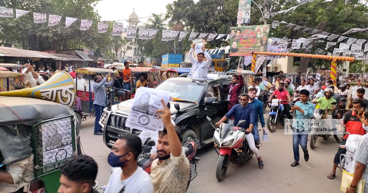 মোটরসাইকেল-শোভাযাত্রা-করে-জরিমানা-গুনলেন-জায়েদার-তিন-সমর্থক