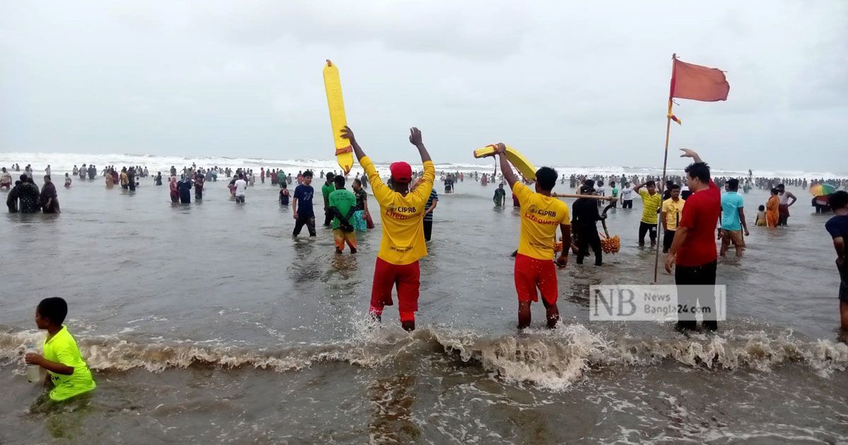 কক্সবাজারে-১০-নম্বর-পায়রায়-৮-নম্বর-মহাবিপদ-সংকেত