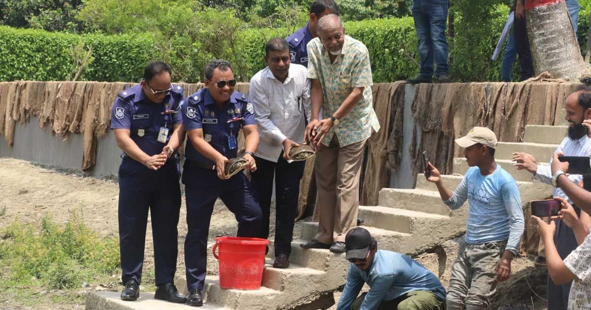 পাচারকারীর হাত থেকে বেঁচে ঠাঁই হলো ইকোপার্কে  