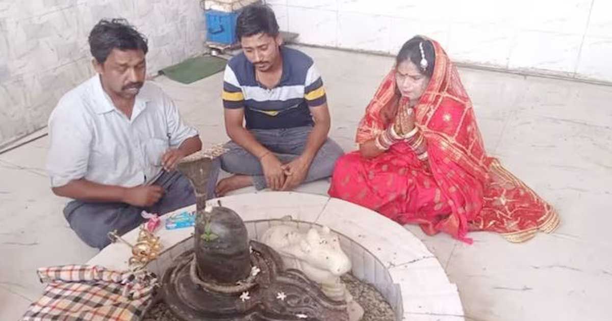20-kilometers-chase-and-catch-the-groom-and-get-married