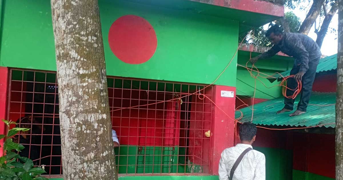 ভোট শুরুর আগ মুহূর্তেও সিসি ক্যামেরা বসেনি জায়েদার কেন্দ্রে
