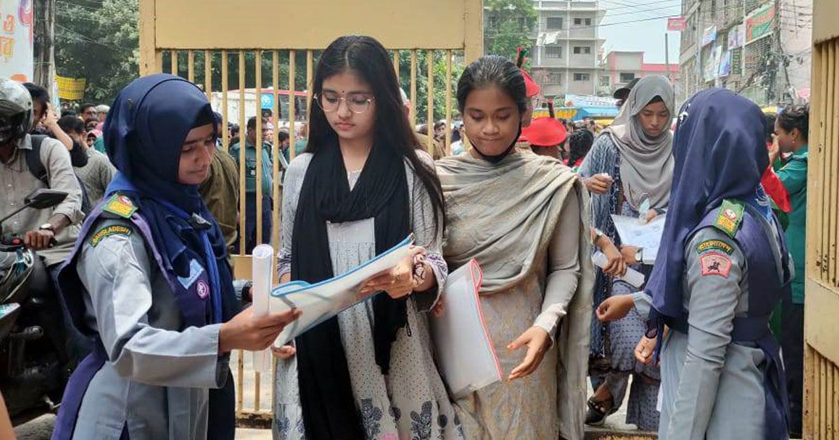 Batch-C-unit-exam-held-suffers-from-traffic-jam