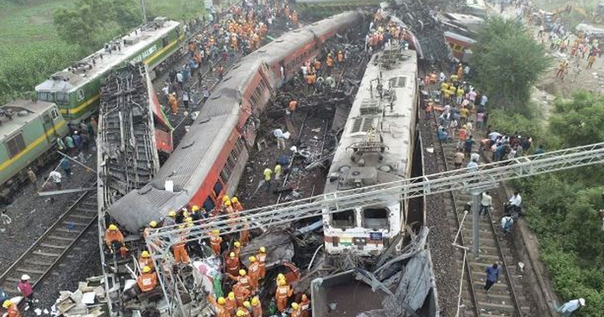 সংকেতের-গরমিলে-ব্যস্ত-লাইনে-যাত্রীবাহী-ট্রেন-করমণ্ডল