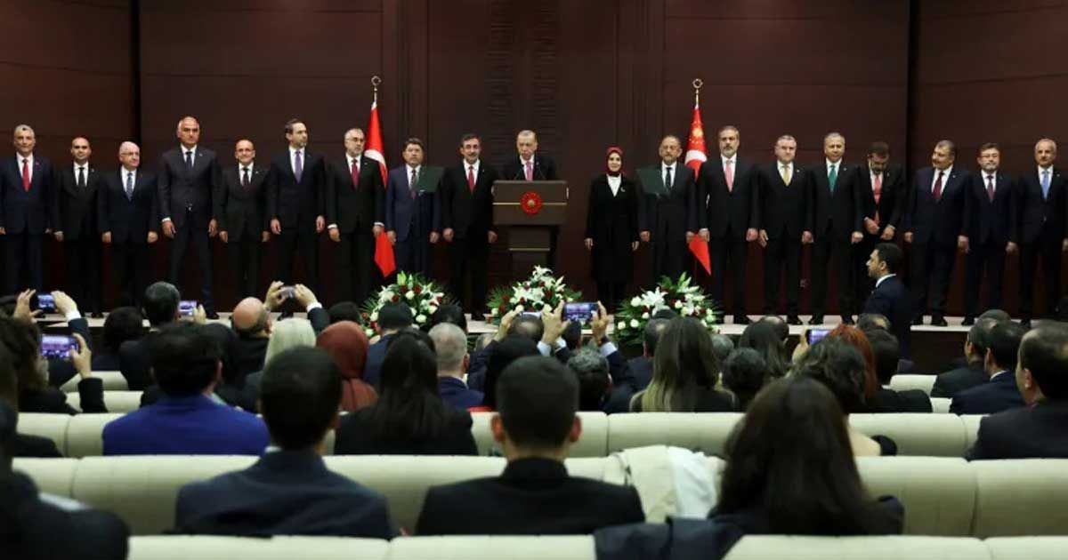 Almost-everyone-in-Erdogans-cabinet-is-new