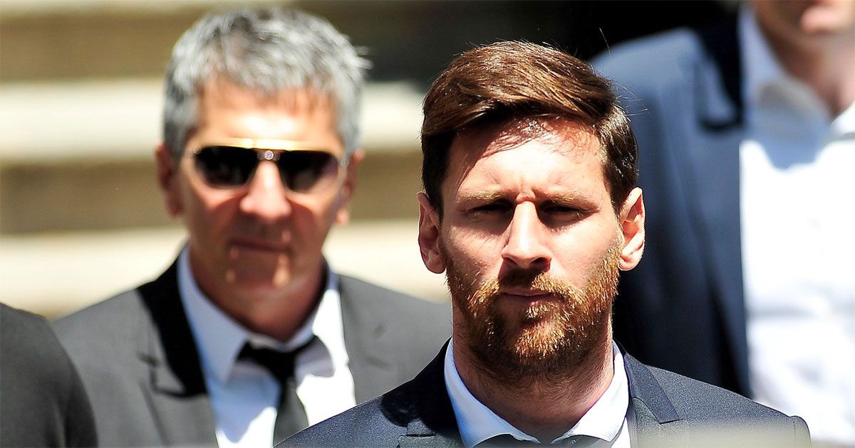 Messi-is-disoriented-under-the-pressure-of-his-father-and-wife