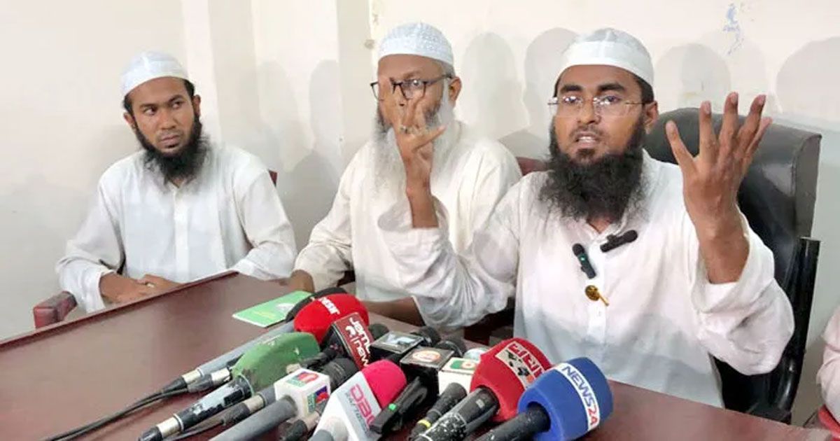 কেন্দ্রের-সিদ্ধান্ত-মেনে-সরে-দাঁড়ালেন-হাতপাখার-মুরশিদ