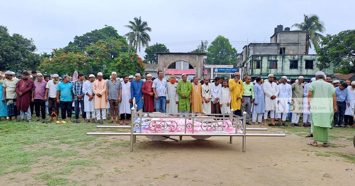 দাদা-দাদির-কবরের-পাশে-চিরনিদ্রায়-সাংবাদিক-নাদিম