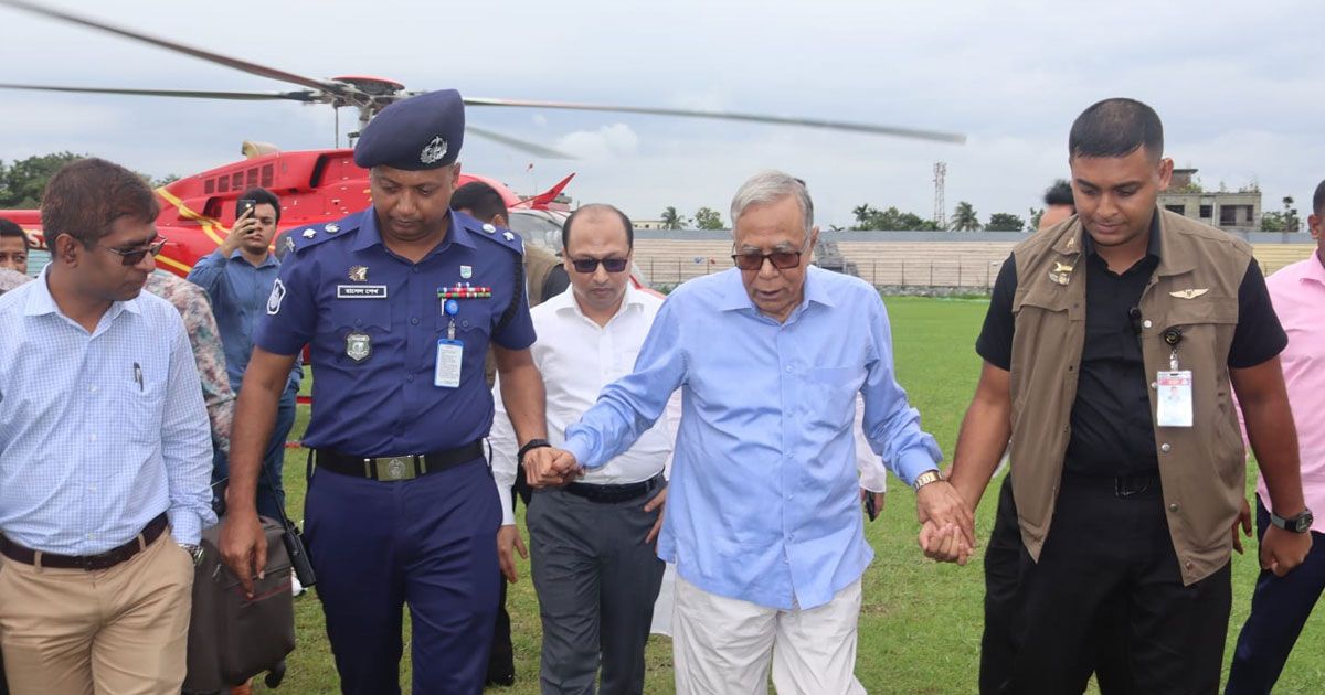 রাষ্ট্রপতির মেয়াদ শেষে প্রথম নিজ জেলায় আবদুল হামিদ