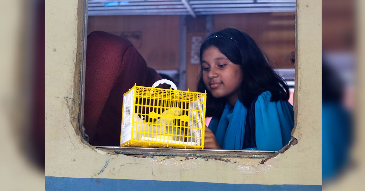  ট্রেনে আপাত স্বস্তি, চাপ বাড়বে মঙ্গলবার থেকে