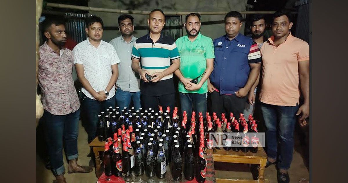 পুকুরের পানিতে লুকিয়ে রাখা ১২০ বোতল বিয়ার উদ্ধার