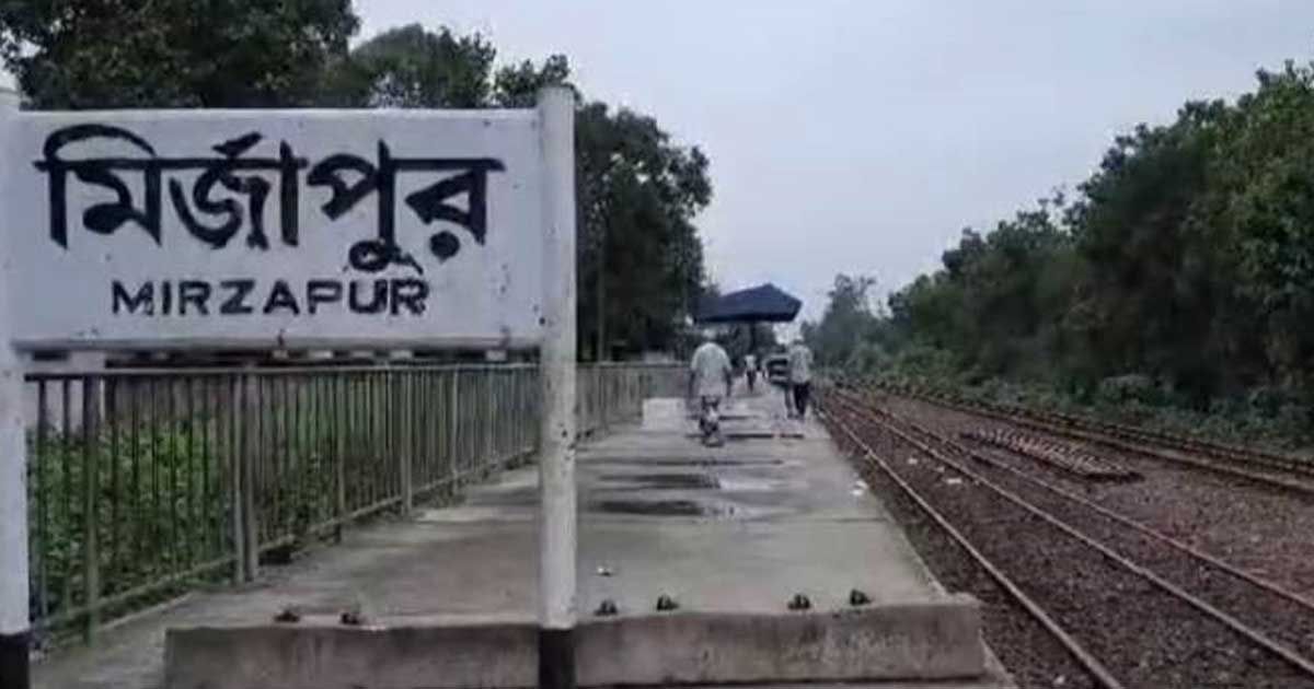 ঈদযাত্রায়-ট্রেনের-ছাদ-থেকে-পড়ে-নিহত-১-আহত-৩--