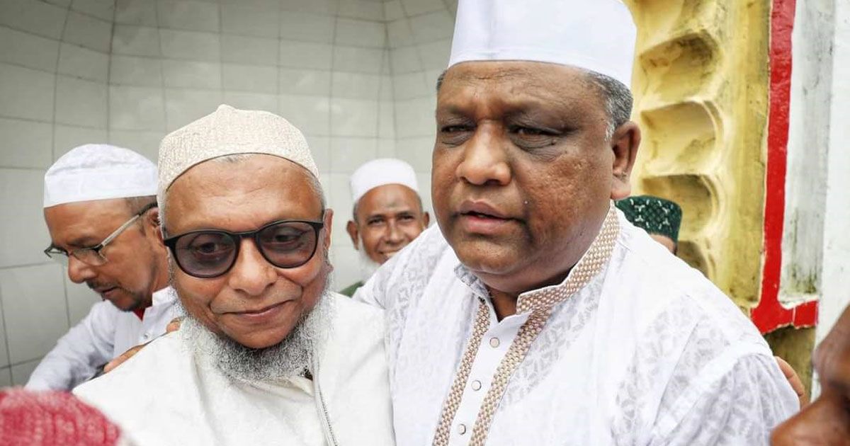 ঈদের-নামাজ-সিলেটে-এক-কাতারে-দুই-মেয়র