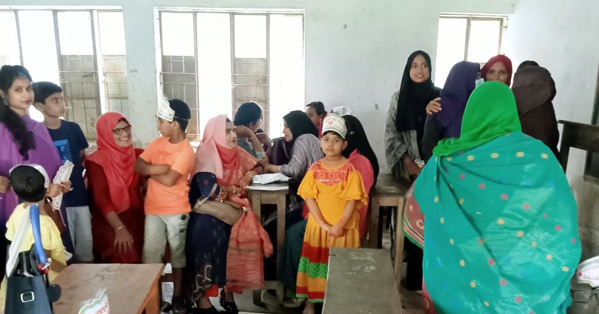 ৯৭ ব্যাচের শিক্ষার্থীদের কলতানে মুখর জনতা বহুমুখী উচ্চ বিদ্যালয়