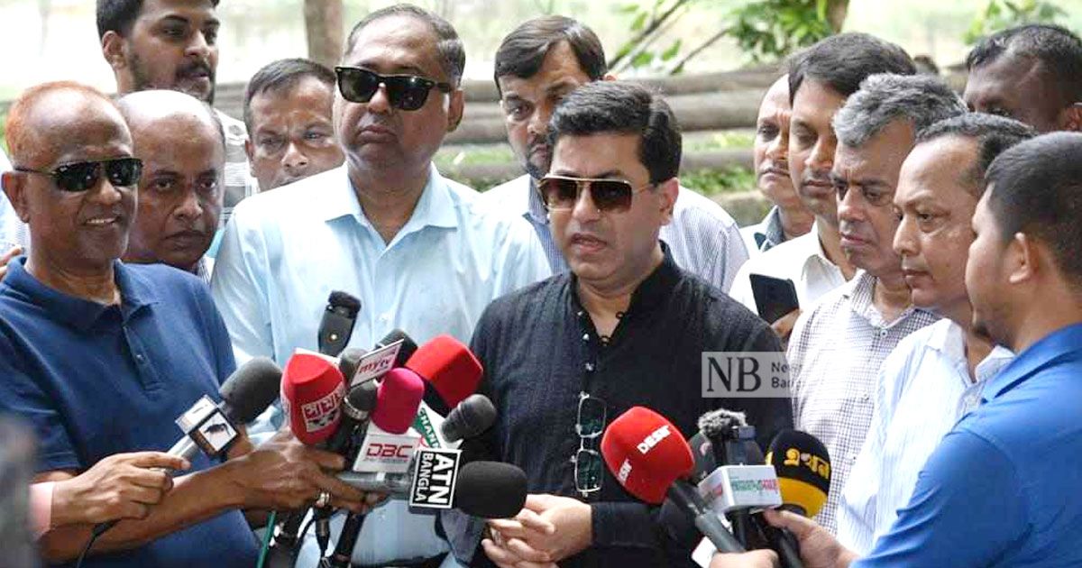 মশার-খবর-দিলে-১৫-মিনিটে-পৌঁছে-যাবে-কর্মী-মেয়র-তাপস