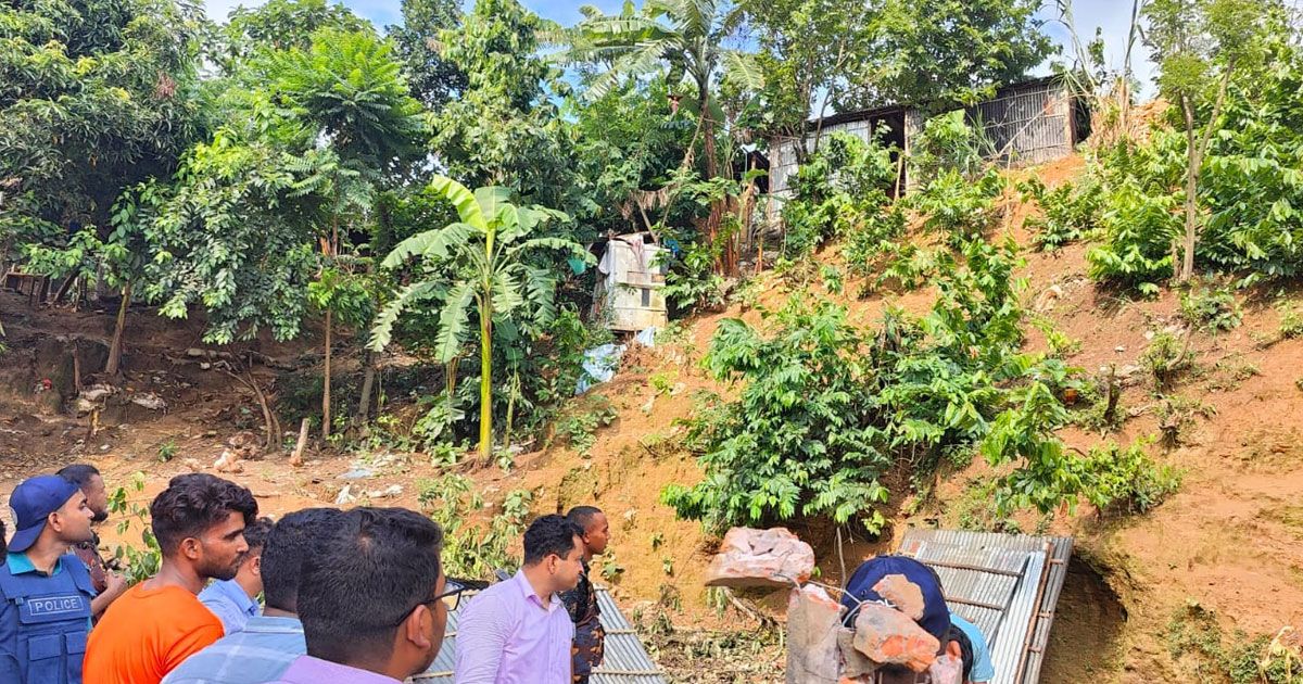 চট্টগ্রামে-পাহাড়ের-অবৈধ-পাঁচশ-স্থাপনা-উচ্ছেদ