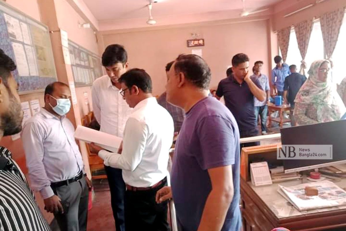 ঐতিহ্যের মণ্ডা নিয়ে ক্রেতাদের ক্ষোভ