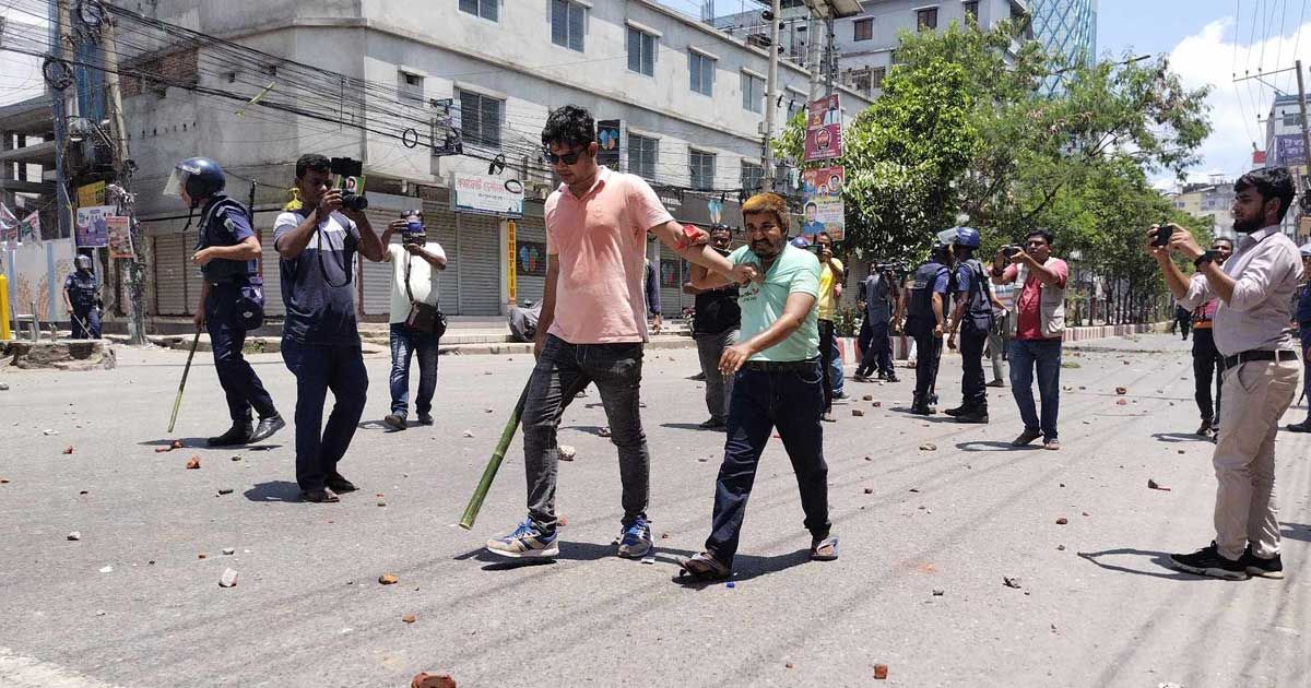 বগুড়ায় পুলিশের সঙ্গে সংঘর্ষে বিএনপি 