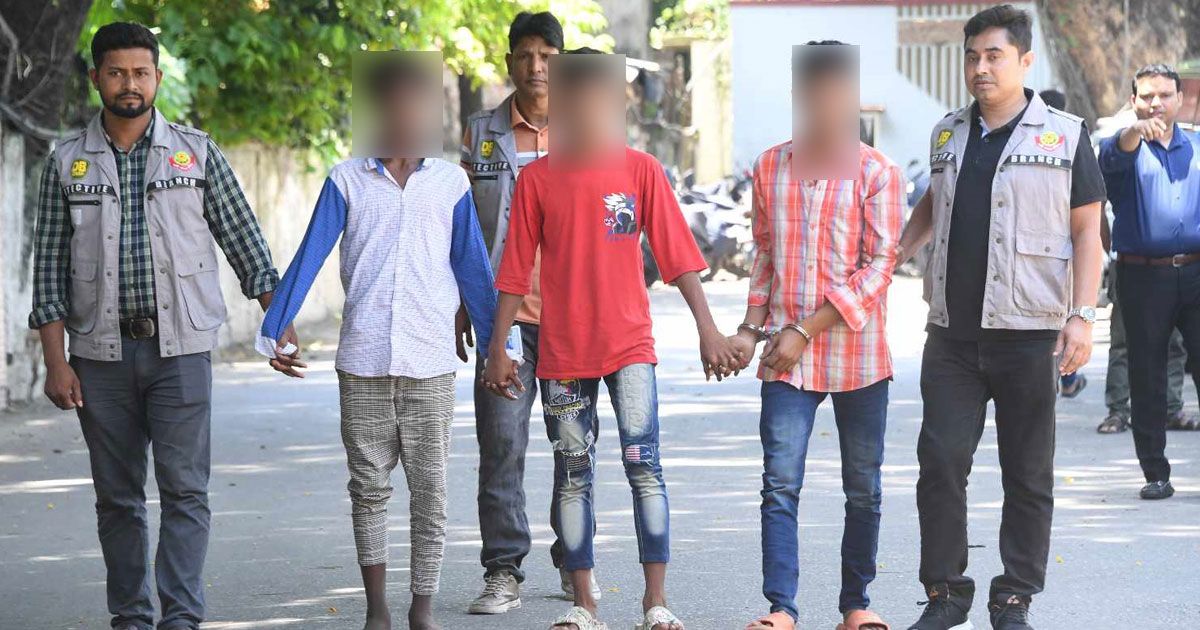 ছিনতাইকারীদের-মোবাইল-না-দেয়ায়-কলেজছাত্রকে-ছুরিকাঘাতে-হত্যা