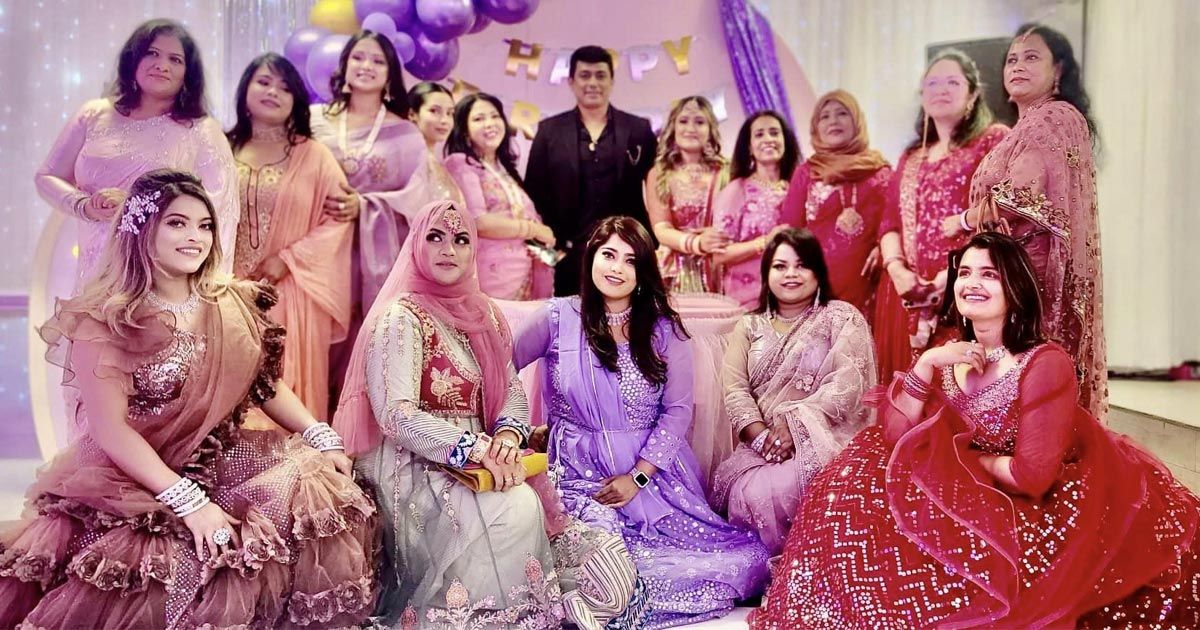 যুক্তরাষ্ট্রেও জায়েদ খানকে ‘ঘিরে ধরছেন’ ভক্তরা