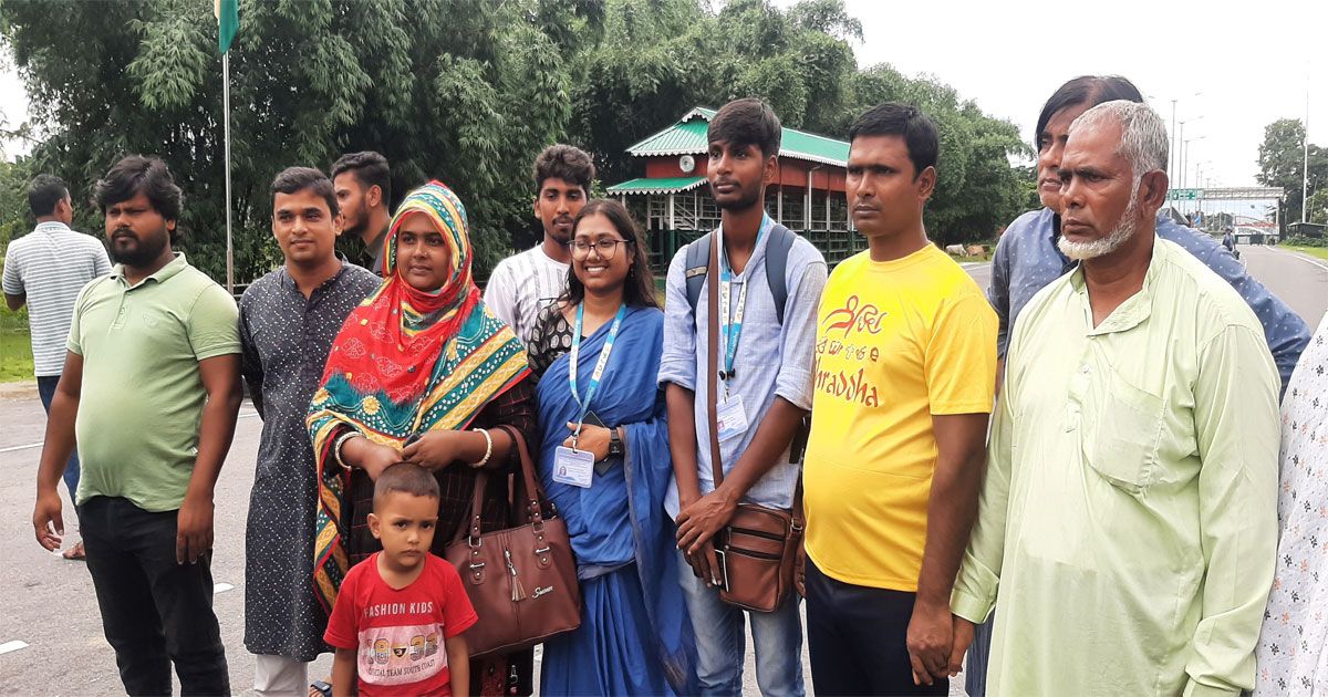 ২১ বছর পর ভারত থেকে মতিউর ফিরলেন বাবা-মায়ের কাছে