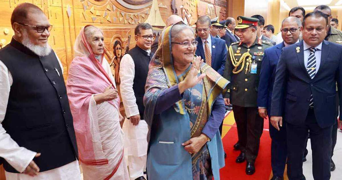 ইতালির পথে প্রধানমন্ত্রী
