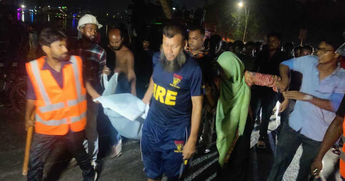 মায়ের-সঙ্গে-অভিমান-করে-হাতিরঝিলে-ঝাঁপ-দেয়-কিশোরী-পুলিশ