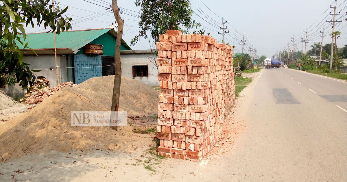 চলছে রেলের জমি দখলের মহোৎসব, নির্বিকার কর্তৃপক্ষ