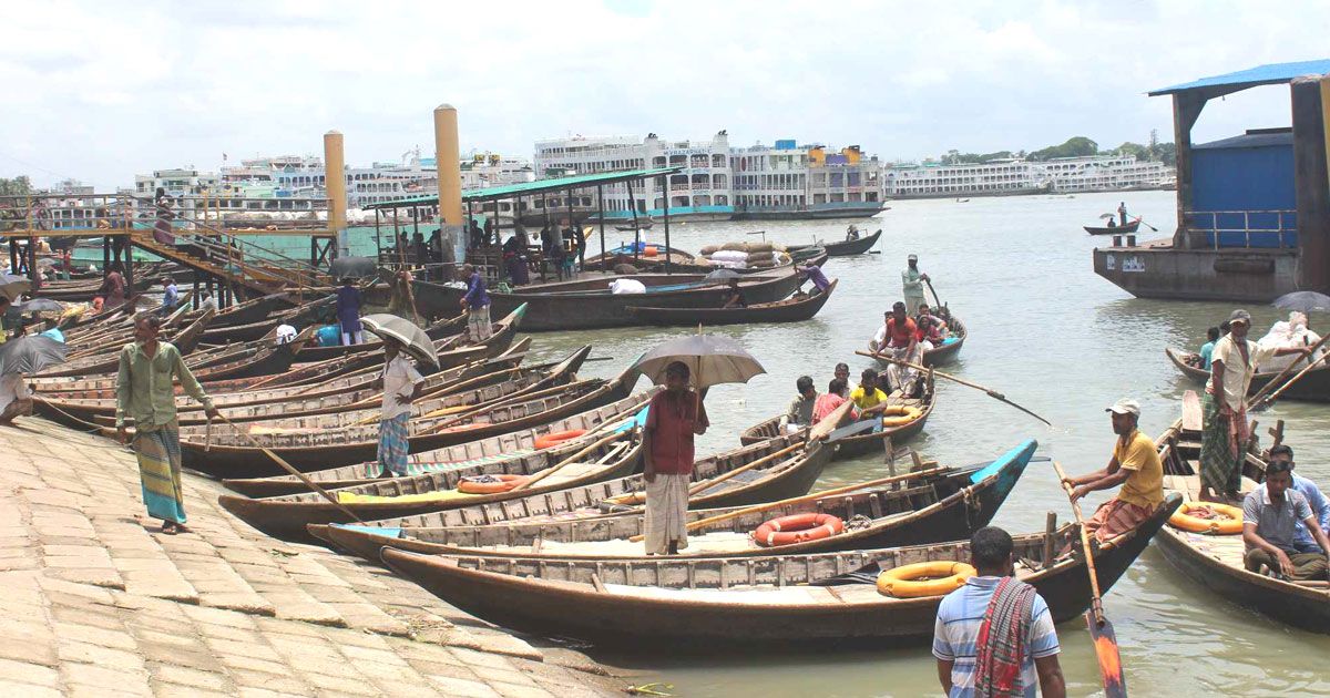 সমাবেশ নয়াপল্টনে, খেয়া বন্ধ বুড়িগঙ্গায়