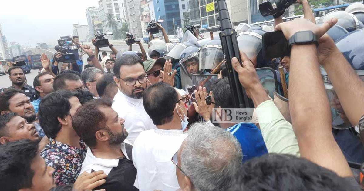 উত্তরায়-সড়কে-বিএনপি-পুলিশের-টিয়ার-শেল