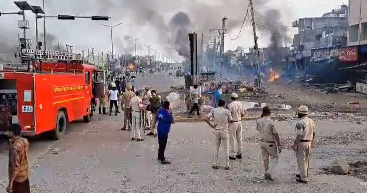 ধর্মীয় শোভাযাত্রা ঘিরে রণক্ষেত্র হরিয়ানা, মন্দিরে অবরুদ্ধ ২৫০০ মানুষ