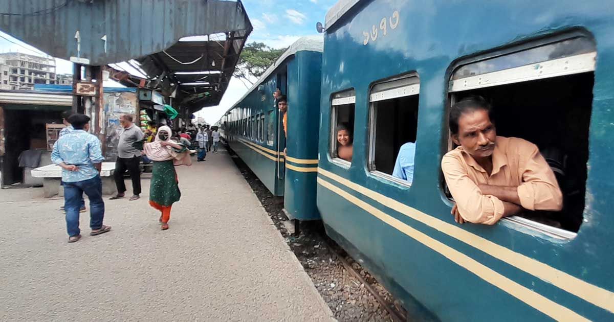 প্রায়-৮-মাস-পর-আবারও-ঢাকা-নারায়ণগঞ্জ-রুটে-ট্রেন-চালু--