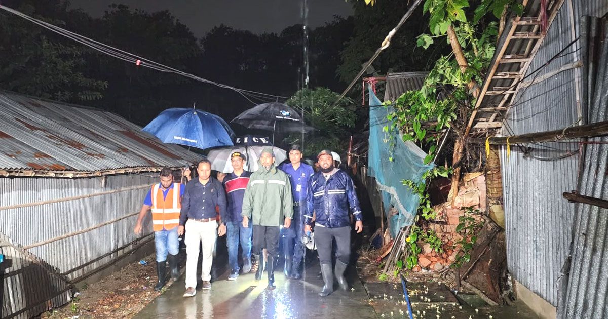 চট্টগ্রামে আড়াইশ’ পরিবার আশ্রয় কেন্দ্রে