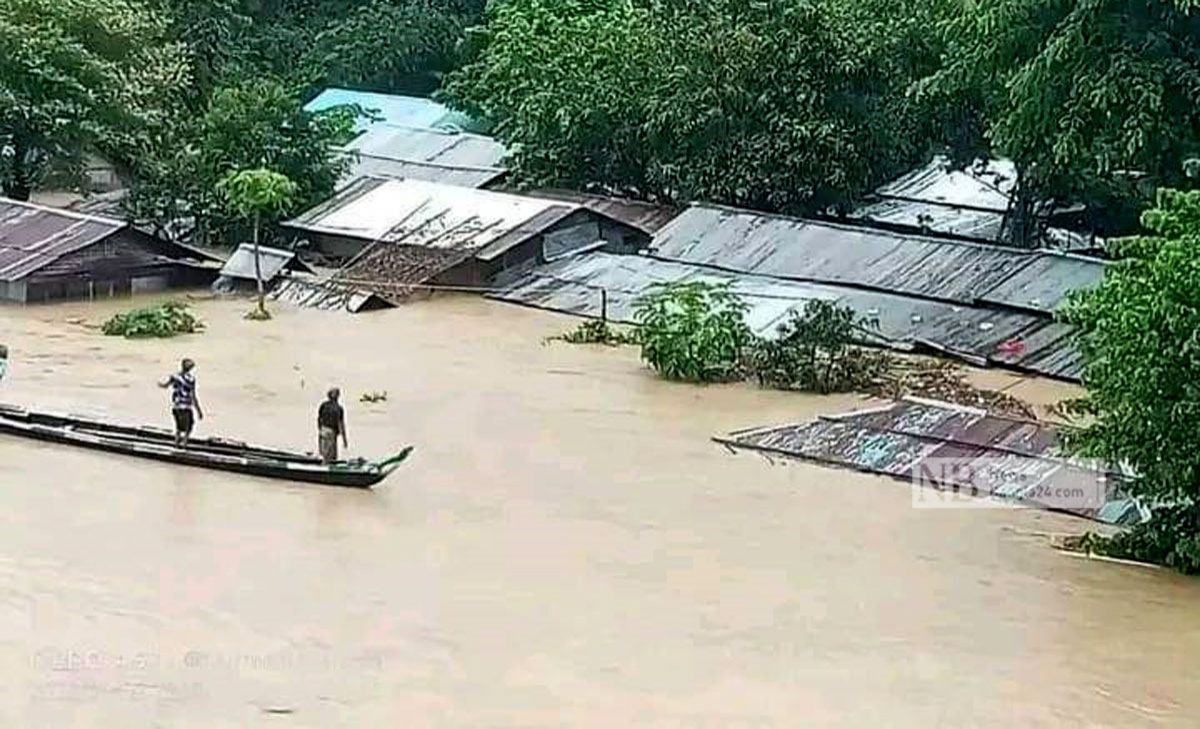 চট্টগ্রামের তিন উপজেলা নিমজ্জিত, পানিবন্দি লক্ষাধিক মানুষ