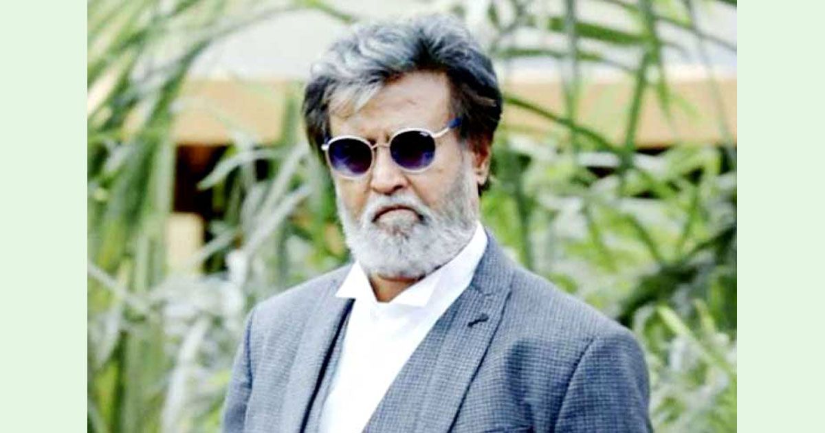 After-two-years-the-superstar-returned-to-watch-the-movie-and-announced-an-office-holiday