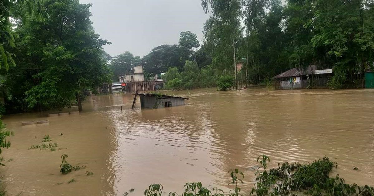 চট্টগ্রামে বন্যায় মৃতের সংখ্যা বেড়ে ১৮