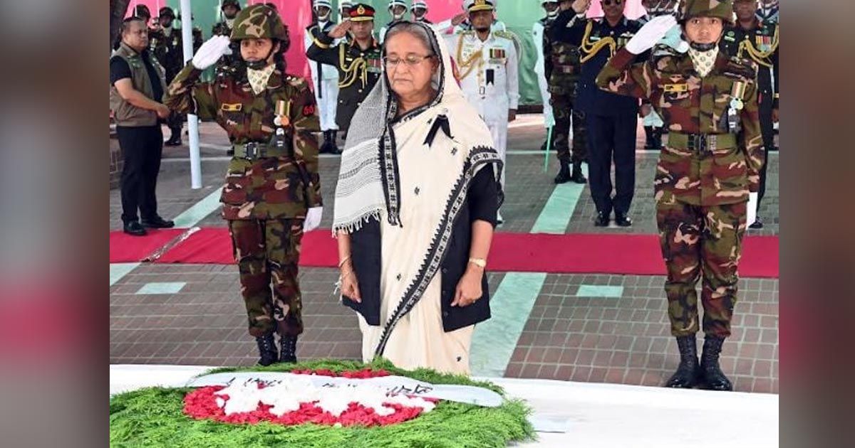 টুঙ্গিপাড়ায়-জাতির-পিতার-সমাধিতে-প্রধানমন্ত্রীর-শ্রদ্ধা-