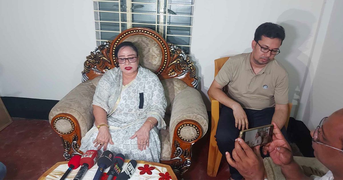 আওয়ামী-লীগ-নেতার-বিরুদ্ধে-নারী-এমপিকে-গালিগালাজ-মারধরের-অভিযোগ