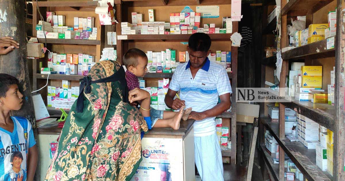 সাঁতারে বিশ্বরেকর্ড গড়তে চান পল্লি চিকিৎসক বকুল