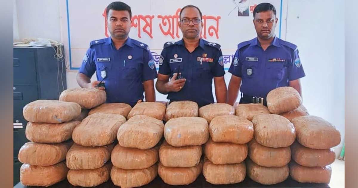 অটোরিকশায়-৯০-কেজি-গাঁজা